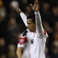 Nani Bantah Kabar Akan ke Italia