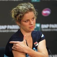Cedera Bahu, Clijsters Mundur