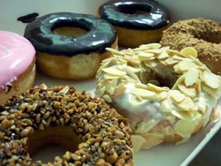 Menghindari Ngemil di Kantor Tidak Sulit!