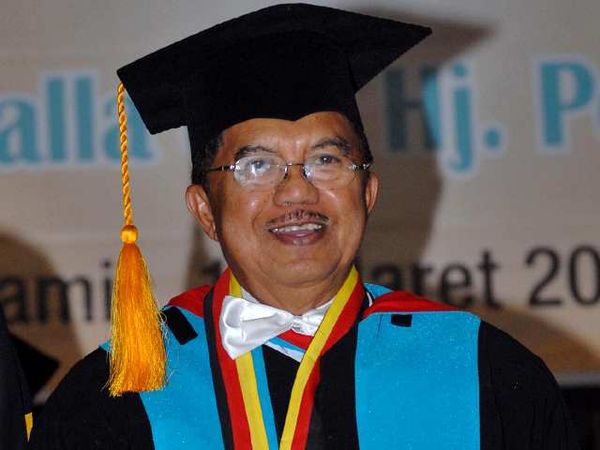 JK Terima Doktor HC dari UPI Bandung