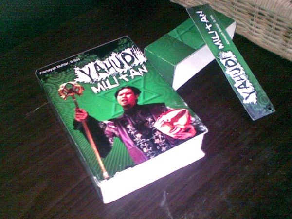 Ahmad Dhani Terima Paket Bom Buku
