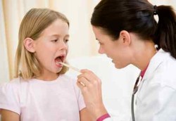 Benarkah Anak Kecil Tidak Boleh Operasi Amandel?