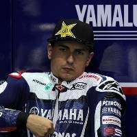 Lorenzo Lebih Suka Spies daripada Rossi