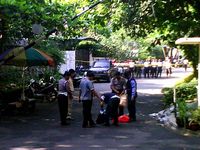 Paket Buku & CD di Pondok Indah Diledakkan