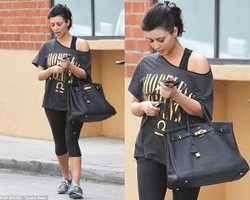 Kim Kardashian Bawa Tas Hermes untuk Fitness