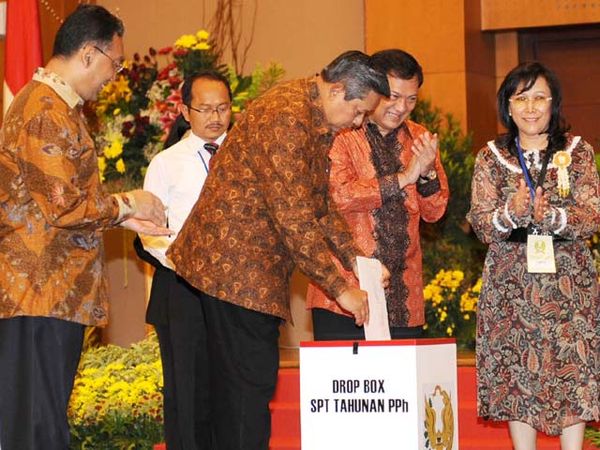 SBY Serahkan SPT Tahunan