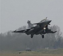 Angkatan Udara Prancis Mulai Hancurkan Tank Libya