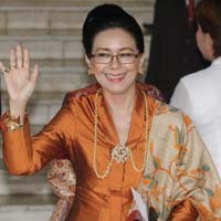 Poppy Dharsono Tak Pernah Minta Moerdiono Gugat Cerai Istrinya 