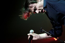 Konser Spektakuler Suede