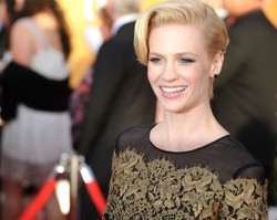 January Jones Jadi Nama Koleksi Kacamata Versace
