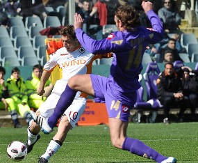 Roma Ditahan Fiorentina