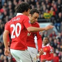 Berbatov Kokohkan MU di Puncak