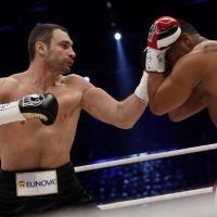Klitschko Beri Solis Satu Ronde Saja