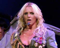 Britney Spears Siap Luncurkan Album Terbaru, Femme Fatale