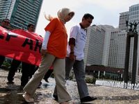 Pendukung Arga Tirta Demo di Bundaran HI