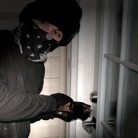 Update Status di Facebook Cegah Aksi Perampok 