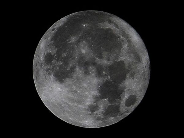 Super Moon di Langit Indonesia