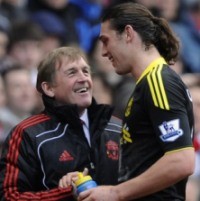 Dalglish Pede dengan Duet Carroll & Suarez