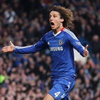 Luiz Tangguh di Belakang, Tajam di Depan