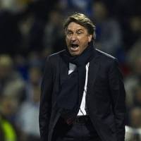 Hercules Berhentikan Pelatih