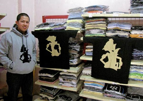 Samesame Clothing Bergerilya di Dunia Maya