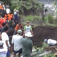 30 Jenazah di Kuburan Dipindah Akibat Banjir Lahar Dingin di Magelang