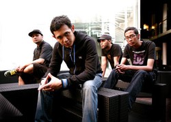 Kini Giliran Bondan Prakoso dan Fade2Black Bertengger di Billboard Uncharted