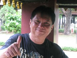 Log Zhelebour: Sekarang, Album Terjual 3000 Kopi Sudah Bagus!