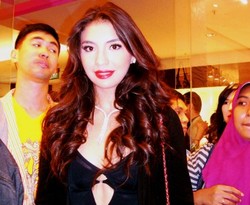 Manohara: Baju Saya Banyak Yang Tidak Bermerek