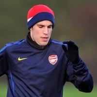 RVP Masih Yakin Arsenal Bisa Salip Setan Merah