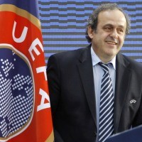 Platini Pertimbangkan Kursi Presiden FIFA