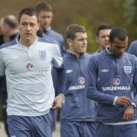 Tiga Singa Mendukung Terry Jadi Kapten