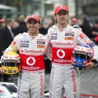 Button & Hamilton Dibayangi Tanda Tanya Besar