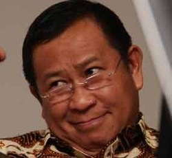 Sidang Vonis Susno Berlangsung Gaduh