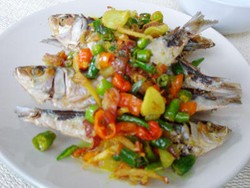 Resep Ikan: Ikan Asin Tumis Rempah