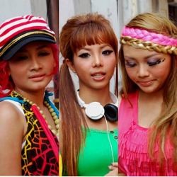 Ingin Lebih Greget, Trio Macan Impor Koreografer