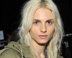 Model Transgender, Andrej Pejic Kaget Bisa Terkenal