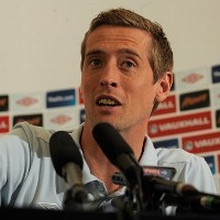 Crouch Siap Bersaing dengan Carroll