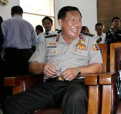 Susno Duadji Pagi-pagi Sudah Pergi Ngantor ke Mabes Polri