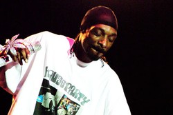 Snoop Dogg Dikecam Karena Mempromosikan Minuman Soda Beralkohol