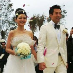 Isu Hamil Dilontarkan Suami Barbie Hsu di Resepsi Pernikahan