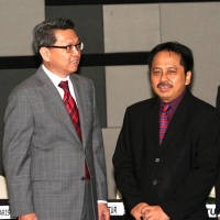 Mobile-8 dan Smart Menikah Diam-diam