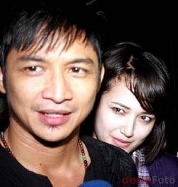 Minta Restu Orangtua, Pasha Ungu Meneteskan Air Mata