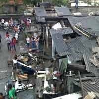 Puting Beliung Terjang Surabaya, Ratusan Bangunan Rusak