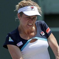 Clijsters, Zvonareva dan Schiavone Melaju
