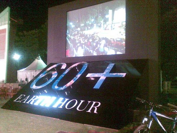 Kampanye 1 Jam Tanpa Listrik di Jakarta