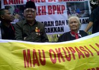 Rumahnya Digusur, Purnawirawan TNI Demo