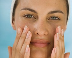 Rutinitas Harian yang Buat Wajah Kusam (Bagian 1)