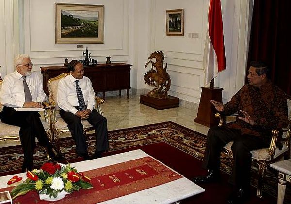 Orang Terkaya ke-6 RI Bertemu SBY