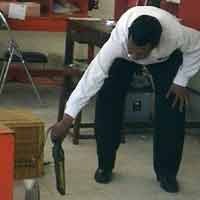 Paket Berisi Alat Kosmetik Gegerkan Kantor Pos Mojokerto